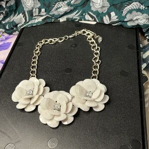 Elegant White Floral Necklace